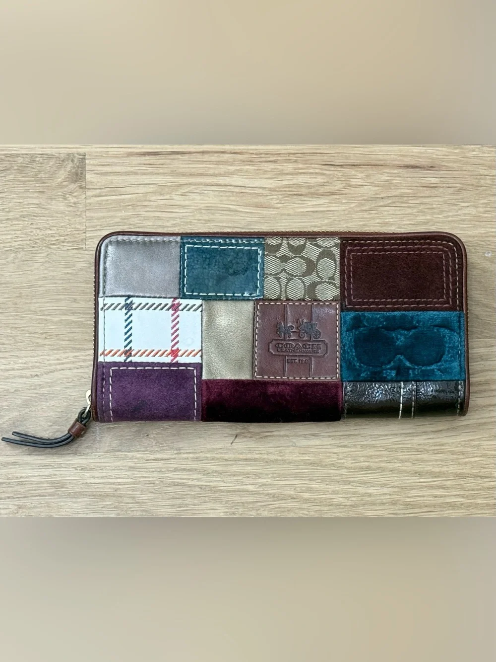 Coach Vintage Y2K Holiday Patchwork Signature Bleecker Zip Around Wallet